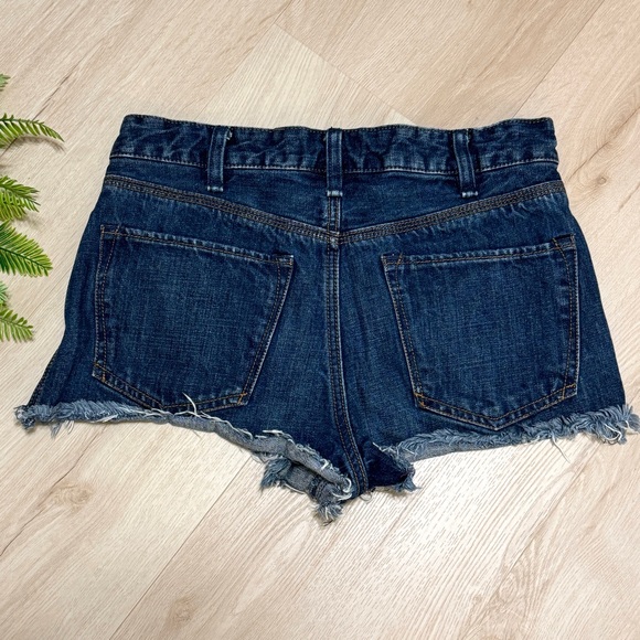 FREE PEOPLE Women’s Jean Shorts Sz 27 - Picture 10 of 11
